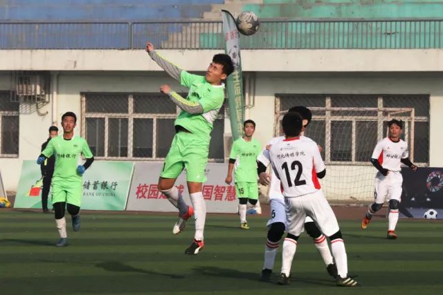 韩德君20分辽宁胜青岛 张宁31分山西负吉林